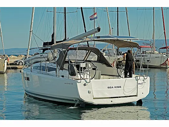 Sun Odyssey 380